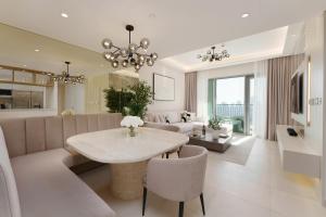 Daniels 2BR at Downtown with Burj Khalifa View