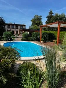 Ferienwohnungen in der alten Schnitterkaserne - Lindensee