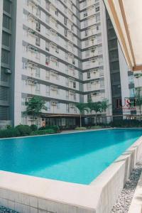 Centrio Tower City View -Netflix