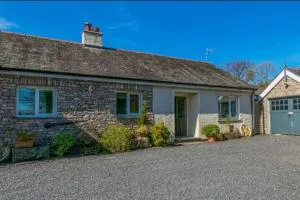 Two Acres- Spacious, delightful, pet free bungalow - 利文斯