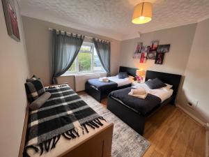 Croydon apartment with parking