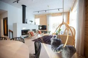 Ylellinen hirsihuvila Ylläsjärvellä - 阿卡斯洛姆波罗