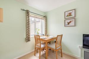 Lovely Town Centre 1 Bed Nr Country & River Walks