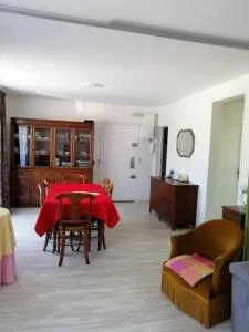 Charmant appartement calme*balcon*5 min RER/TGV - 伊尼