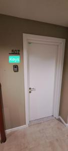 Matt & Sarah’s Cozy Family Duplex