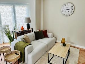 Moderne Wohnung am Waldrand, 5 Minuten zur Autobahn in alle Richtungen