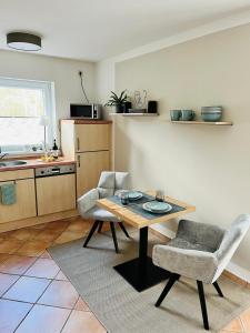 Moderne Wohnung am Waldrand, 5 Minuten zur Autobahn in alle Richtungen