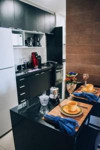 Apê Próx. Fórum, Parque Shopping e Praias do Litoral Norte