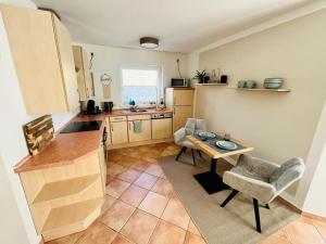 Moderne Wohnung am Waldrand, 5 Minuten zur Autobahn in alle Richtungen