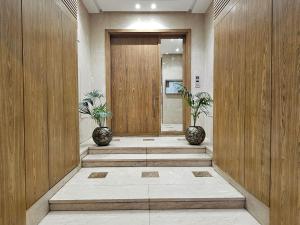 Top-Floor 3BR in Maarif, City View, AC & Parking