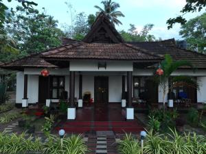 Marari SeaLap Beach Villas