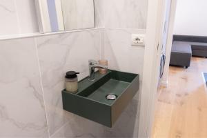 Cernobbio Center - Modern Apartment with Parking