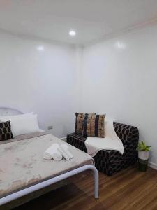 Casa Strata 2 BR 2 Baths whole house with roofdeck