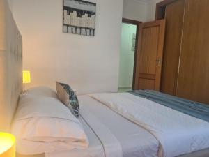 Harbours way, spacious and cosy apartment, with AC