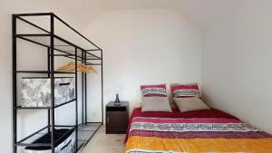 Appartements Appartement pro uniquement pas touristes ou familles : photos des chambres