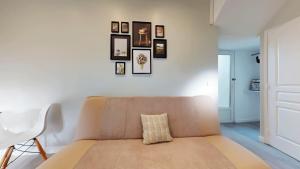 Appartements Appartement pro uniquement pas touristes ou familles : photos des chambres