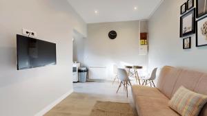 Appartements Appartement pro uniquement pas touristes ou familles : photos des chambres