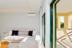 Birdie Bliss Apartment - CleverDetails - Sleeps 4 Adults and 1 Child