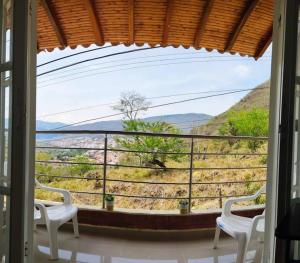 Casa familiar con ambiente semi-campestre.