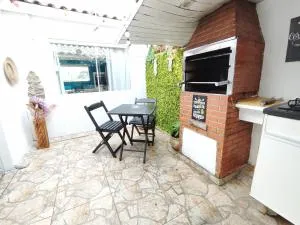 Linda casa em ossos 70 m da praia - 布希奥斯