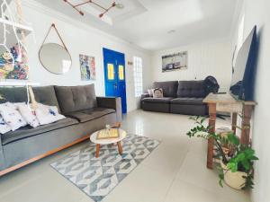 Casa completa a 70 m da praia dos ossos