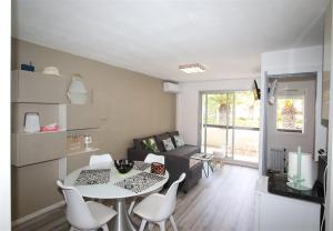 Sol-y-Days Cyprianes appartement moderne avec piscine