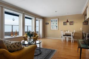 Seafront with Terrific View by AJF Dream Living