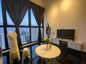 Urban Suites L l 6pax 2R2B l SeaView &CityView l Georgetown