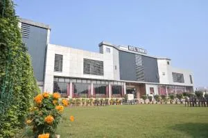 Hotel Trimurti - Sultānpur