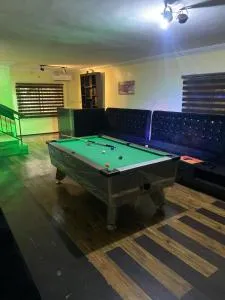 Houz 36 ikeja - Agidingbi