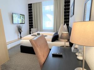 Double Room with Private Bathroom room in Hotel Antoni
