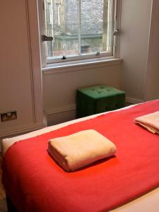 Modern flat with Nice Views by the Royal Mile