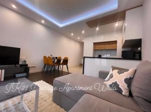 JK21 Prestige Apartment Wola,