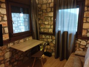 ΒΙΟΚΛΙΜΑΤΙΚΟ ΗΛΙΟΠΕΤΡΟΣΠΙΤΟ στην ΑΡΧΑΙΑ ΒΟΚΕΡΙΑ