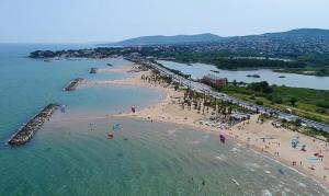 Côte d’Azur, South of France, 6 persons, full airco, pool, close to beach