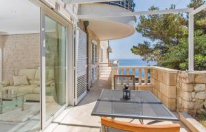 One Bedroom Apartment with Terrace and Side Sea View room in Big Blue Apartments