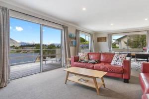 Mount Iron The Big House 2 kitchens 2 living