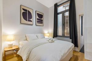 Bright Flat near City Center 24hr Parking