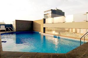 Excellent apartment, access to pool, grills, ballroom