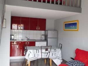 Maisons de vacances Maison typique vendeenne, piscine privee, proche plage, 4 pers, La Faute-sur-Mer - FR-1-476-162 : photos des chambres