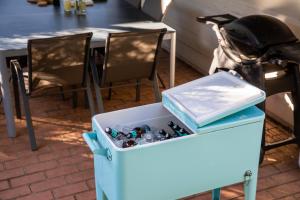 Walk to beach, quiet location - 2 night minimum stay