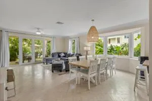 Paradise Six - Creek Village