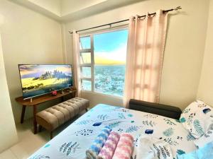 GROUP-FRIENDLY 2BR CEBU CONDO WITH MALL ACCESS
