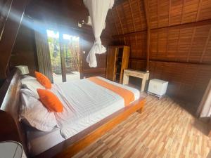 Orange Balangan Bungalow