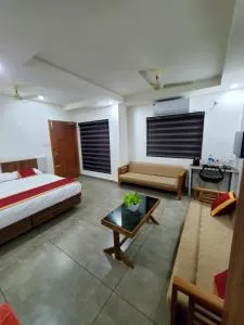 Halo Residency - Pulickamaly