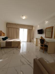 HOTEL PARADISE