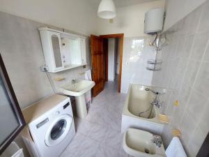 Rebecca's house img3