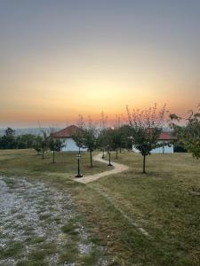 Apartmani Mladenovac - 3hvězdičkové hotely ve městě Mladenovac