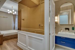 Hive Luxury Suites by MN Property