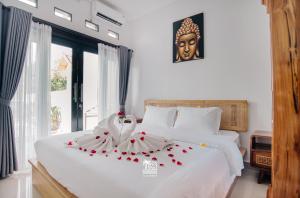 Villa HBNR Two-Bedroom Tiny House with Private Pool in Bali